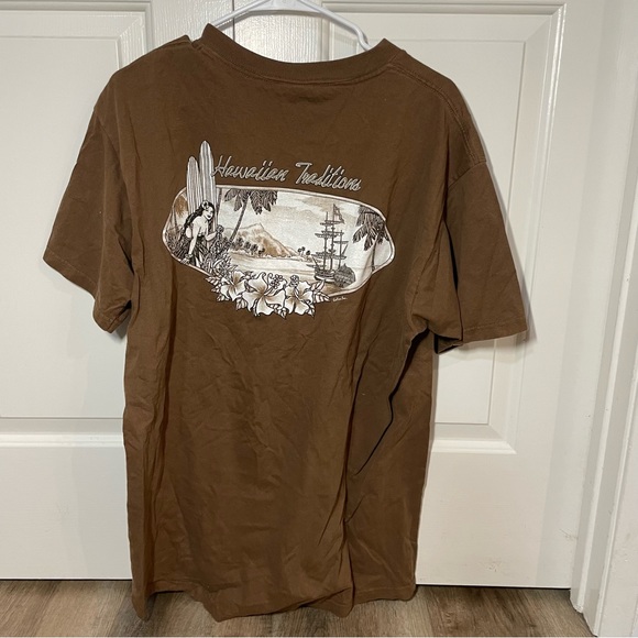 Other - Men’s brown Hawaiian Traditions Graphic Tee Size XL
